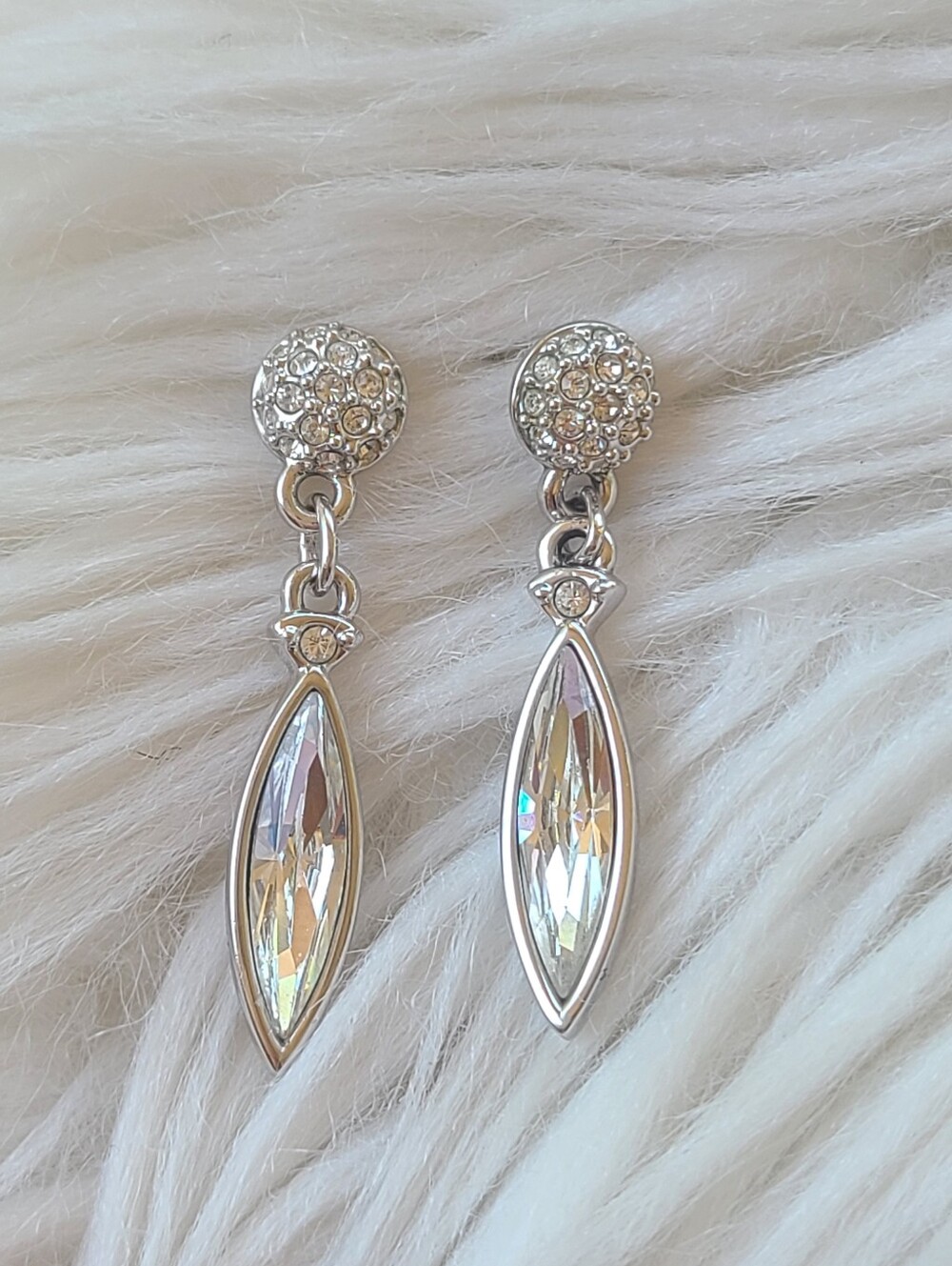 Swarovski Silver-tone Clear Crystal Drop Earrings- Excellent Condition